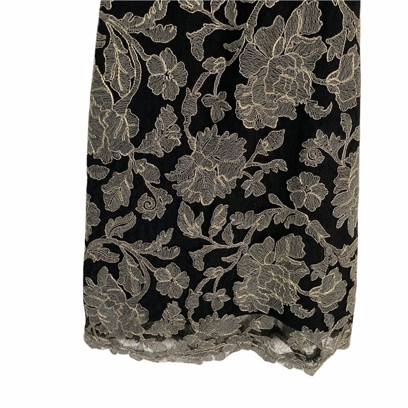 TADASHI SHOJI Sabi Gold Lace Metallic Short Sleeve Shift Dress - Picture 7 of 12